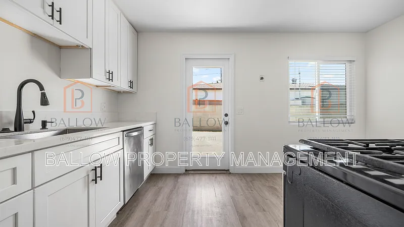 3 bed, 1.0 bath, 1000 sqft, $3,650 — Photo 4
