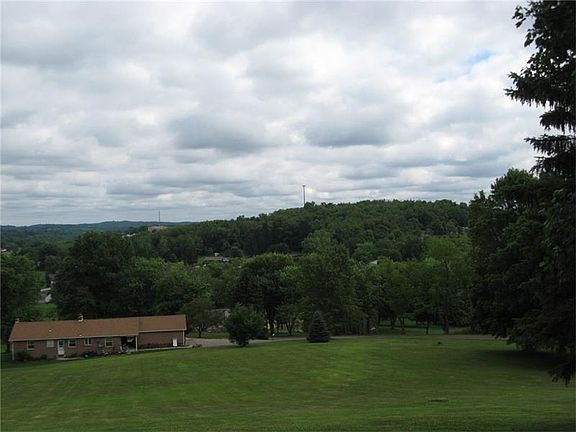 3rd image of 64 Upperwood Ln