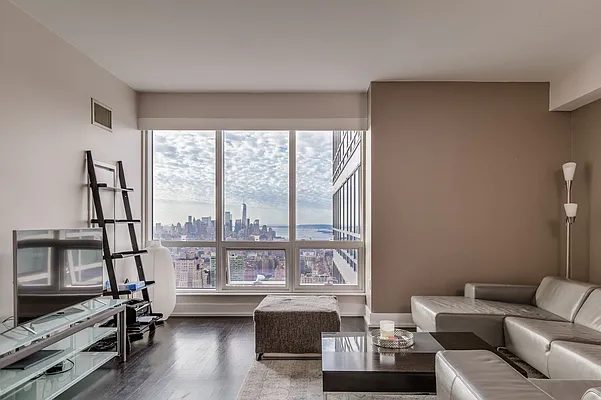 Rented by Winzone Realty Inc | media 13