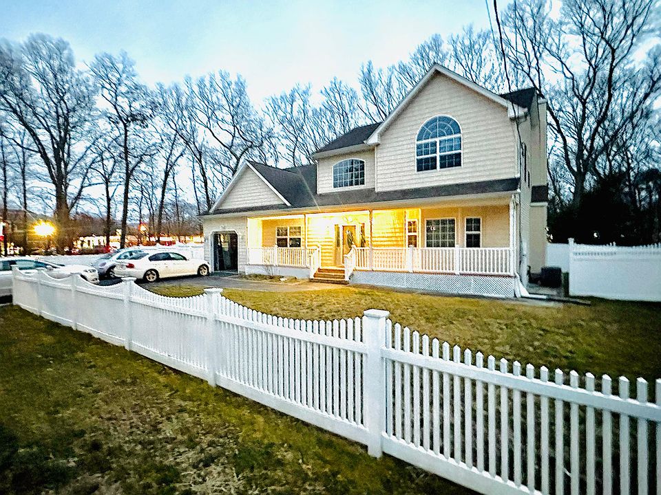 Peconic Avenue Medford Ny at Henry Pierce blog