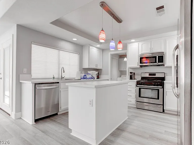 1 Rising Sun Ct — Photo 8