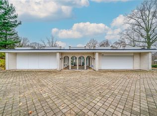 202 North Dr, Jeannette, PA