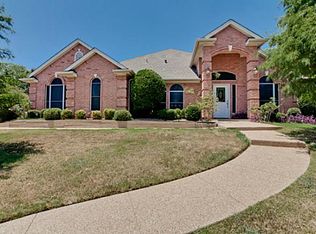 829 Tennis View Ct, Fort Worth, TX 76120