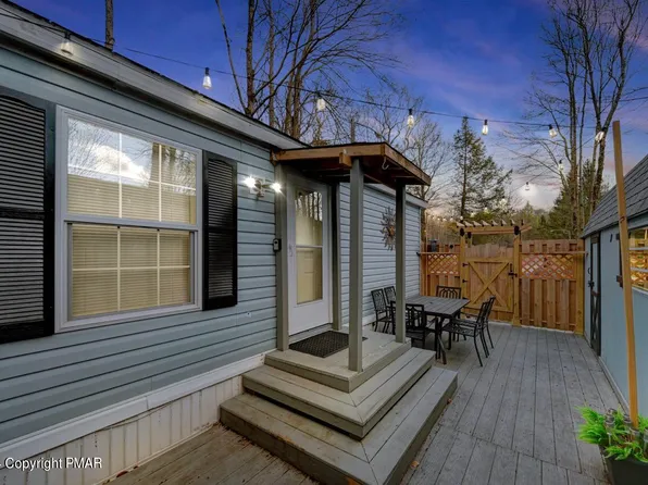 117 Rustic Rd, Greentown, PA 18426
