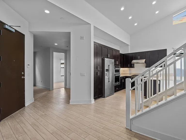8547 Aspect Dr — Photo 3