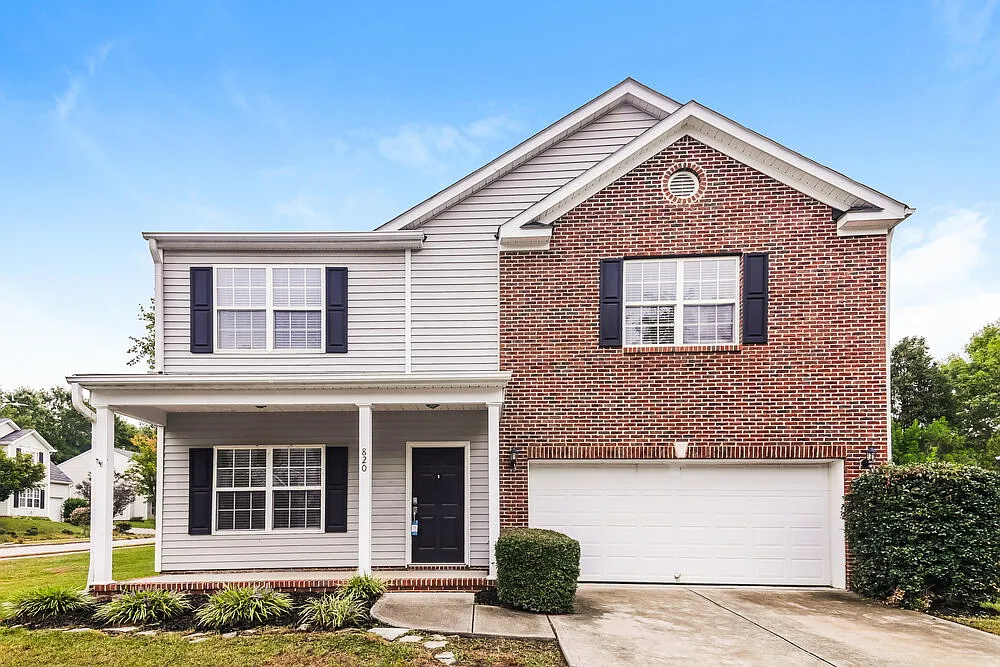 4 bed, 2.5 bath, 2368 sqft, $2,035 — Photo 1