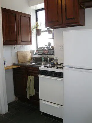 Rented by Tower Brokerage | media 33