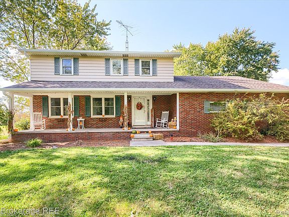 2nd image of 8171 N Linden Rd