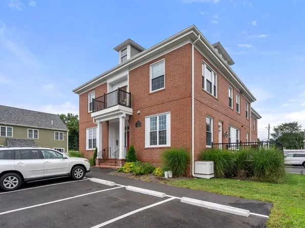 375 Bay St #2102, Taunton, MA 02780