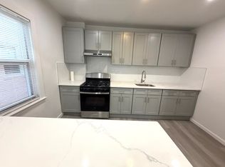 22-48 35th St #2F, Astoria, NY 11105