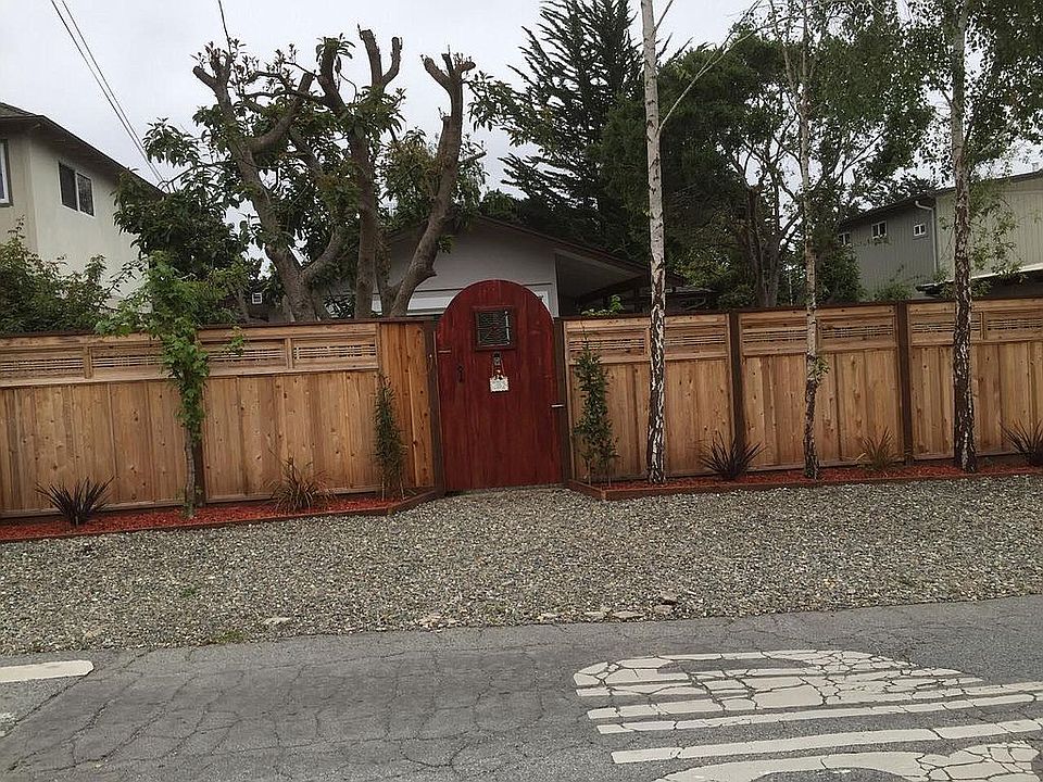 1st image of 409 Martin Dr