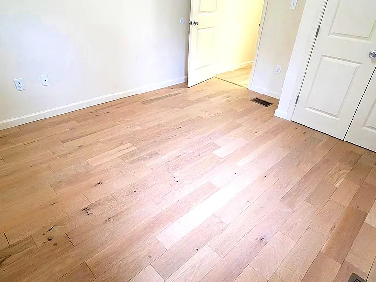 1219 W Silver St #1 — Photo 14