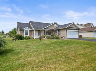 3 Everton Run, North Chili, NY 14514