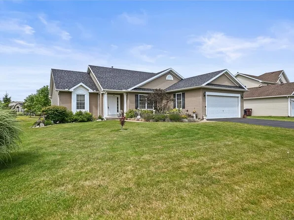 3 Everton Run, North Chili, NY 14514