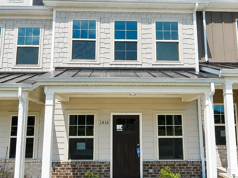 1414 White Dutch Ln — Photo 1