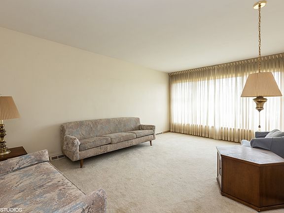 2nd image of 5232 N Cicero Ave