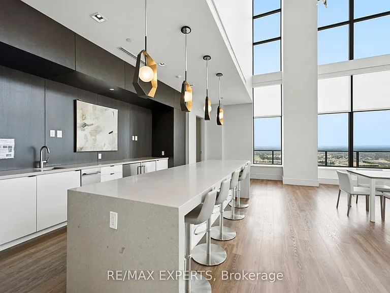9000 Jane St #1220 — Photo 28
