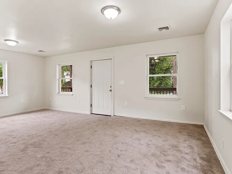 41 N 16th St — Photo 16
