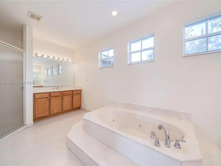 14935 SW 52nd St — Photo 36