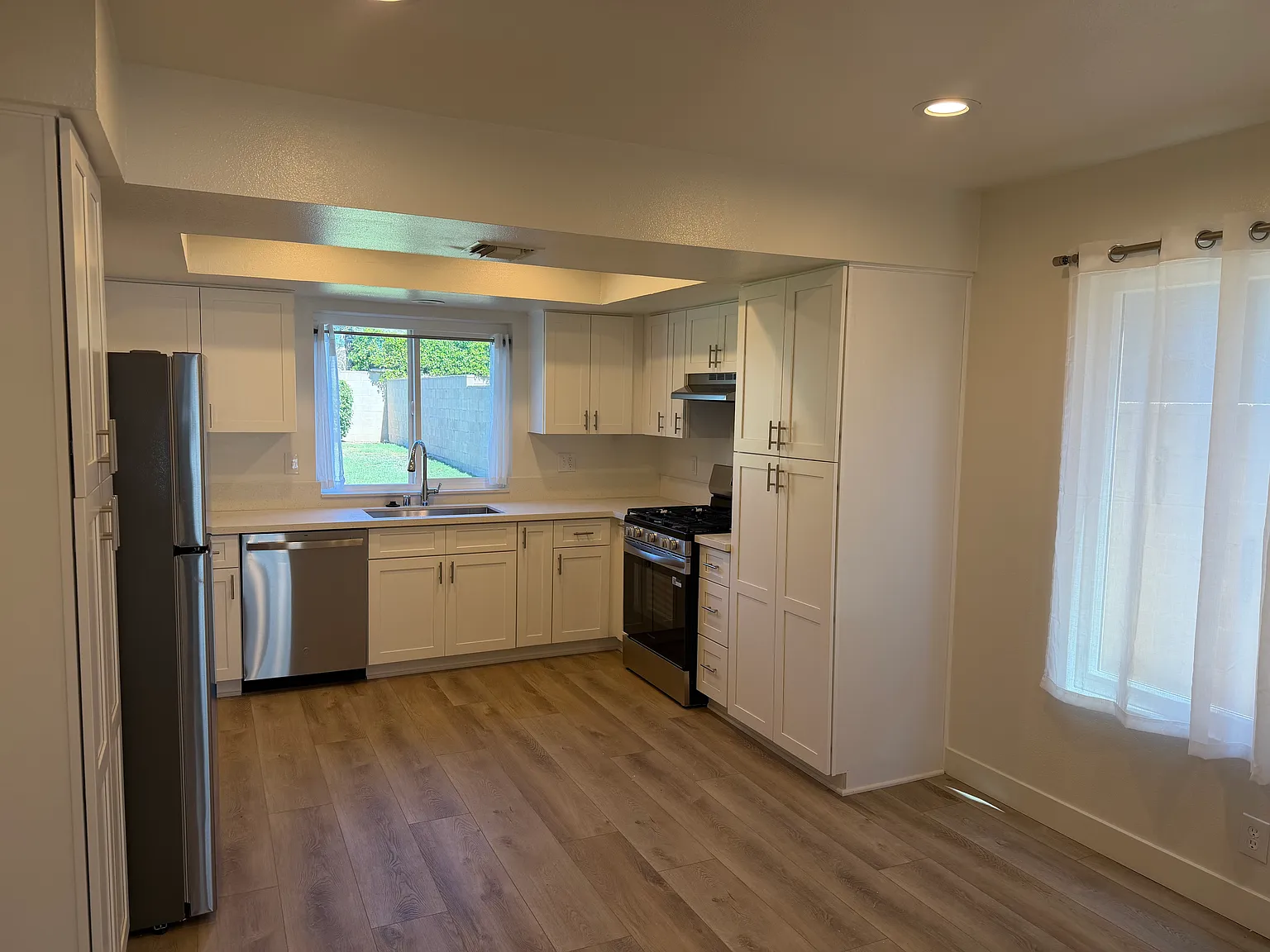 16107 Napa St — Photo 3