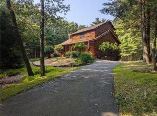 196 Majestic Dr, Saylorsburg, PA 18353