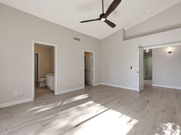 14215 N 56th Pl — Photo 18