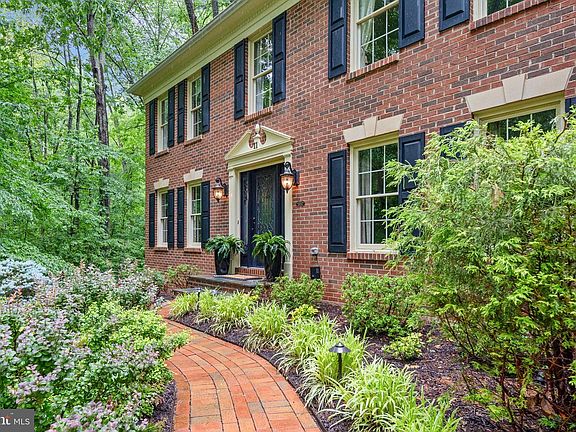3rd image of 11 Rome Dome Ct