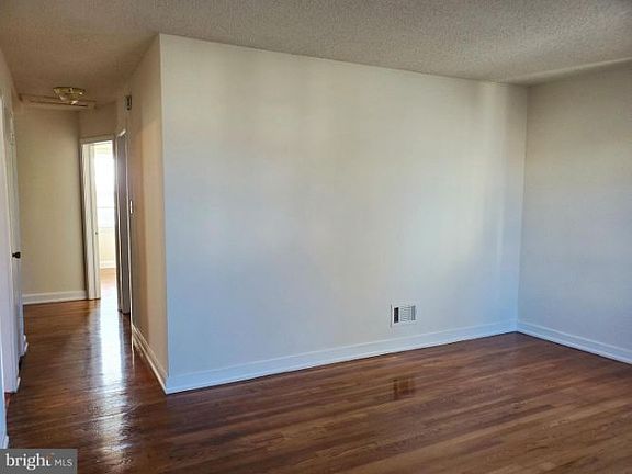 4th image of 2406 McKinley Ave