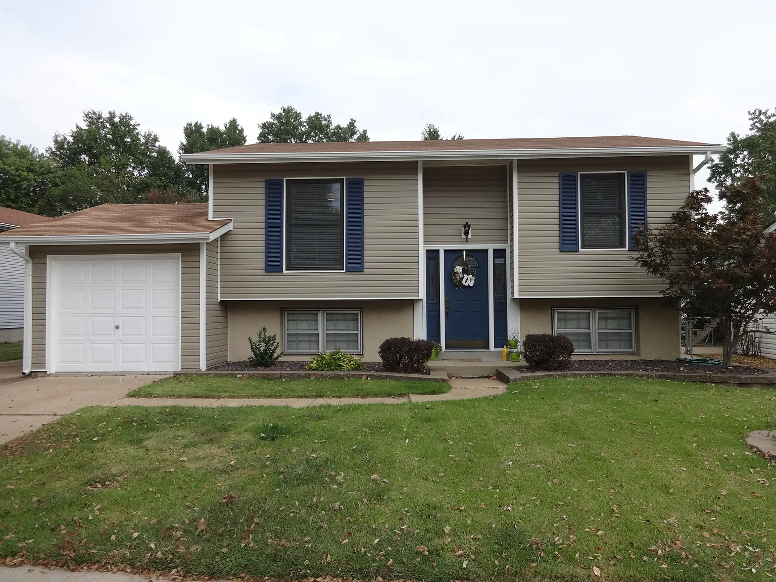 1687 Ventnor Pl photo 1