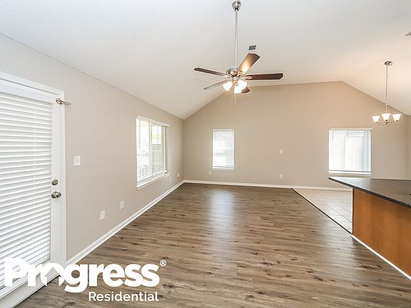 4th image of 5870 Waverly Dr