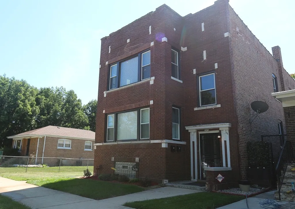 3 bed, 1550 sqft, $1,950 — Photo 2