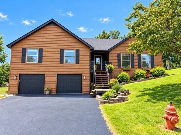 1136 Rayburn St, Olive Hill, KY 41164