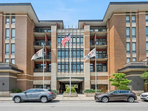 3450 S Halsted St Unit 202, Chicago, IL 60608
