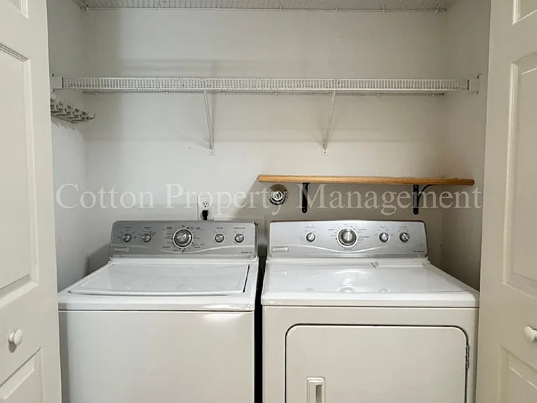 5138 Greenville Loop Rd #D — Photo 16