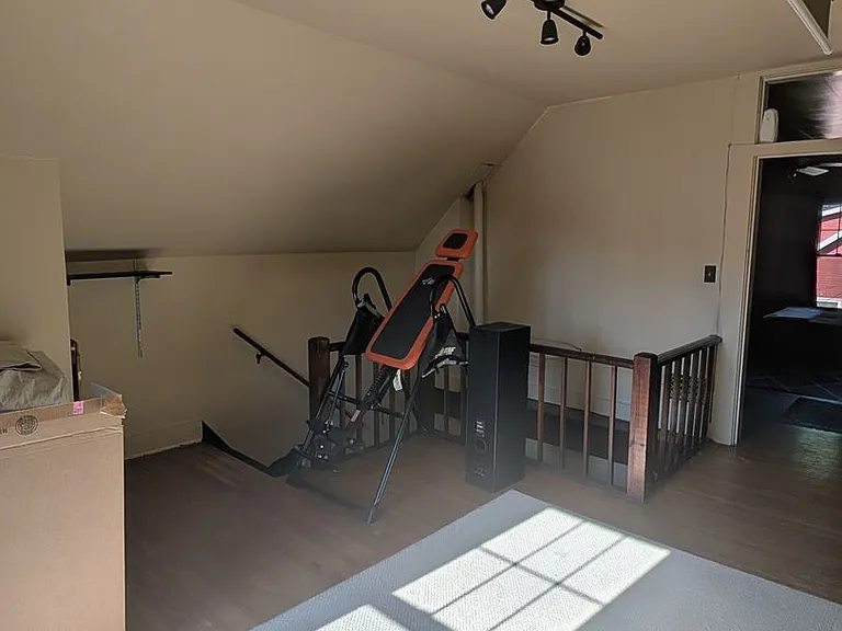 206 E Main St — Photo 23