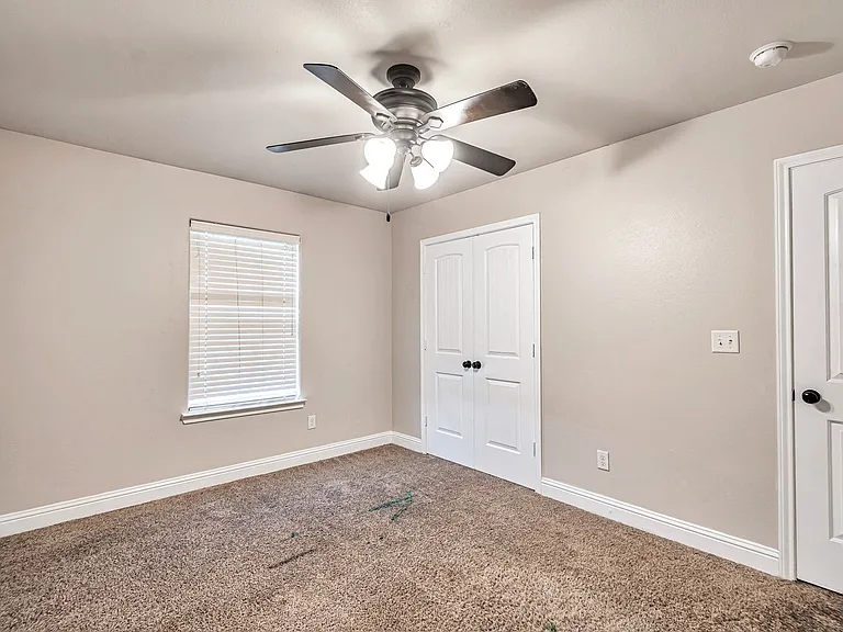 423 O'Rourke St — Photo 30