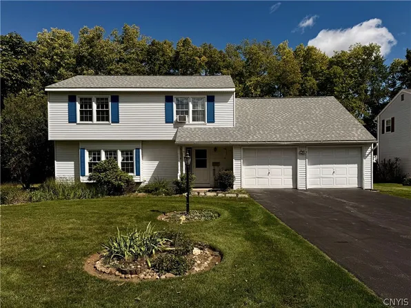 13 Harrogate Rd, New Hartford, NY 13413