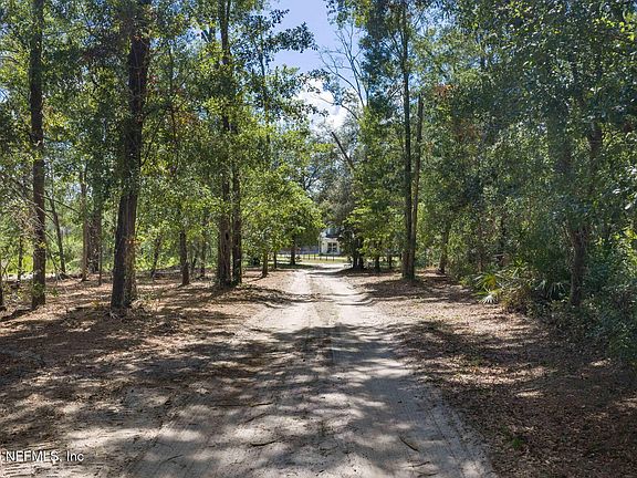 3rd image of 318 BRANDING IRON Drive