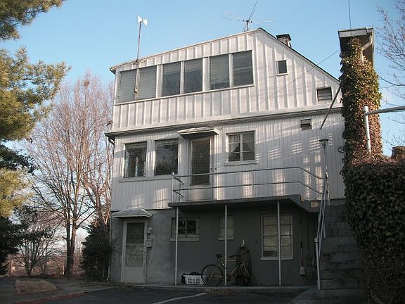 2nd image of 1010 Highland St