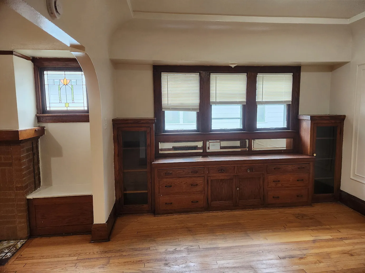 2 bed, 1100 sqft, $1,325 — Photo 4