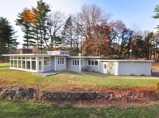365 Simsbury Rd, Bloomfield, CT 06002