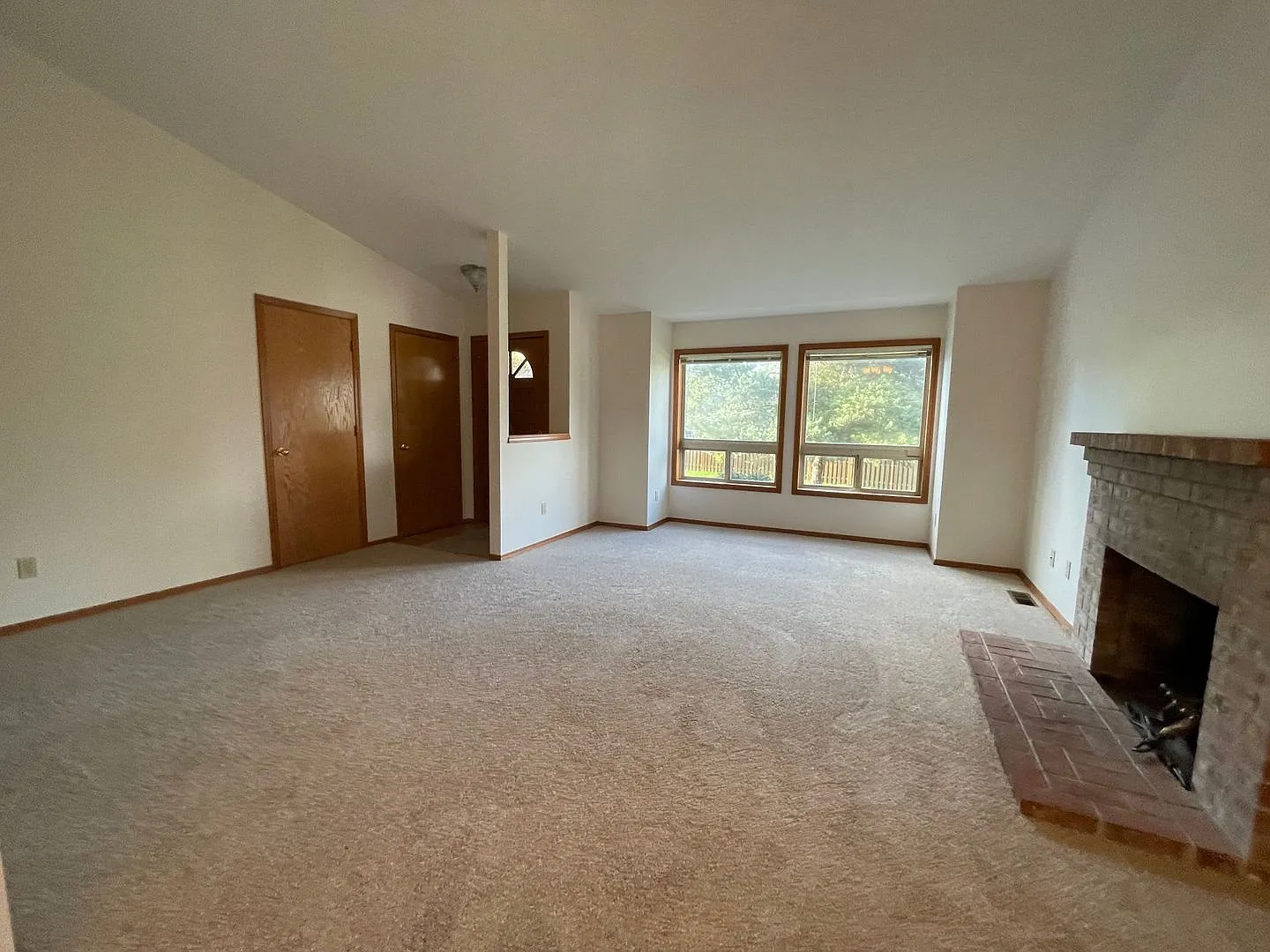 11032 SW 47th Avenue - Exceptional Home Near PCC Sylvania! — Photo 2