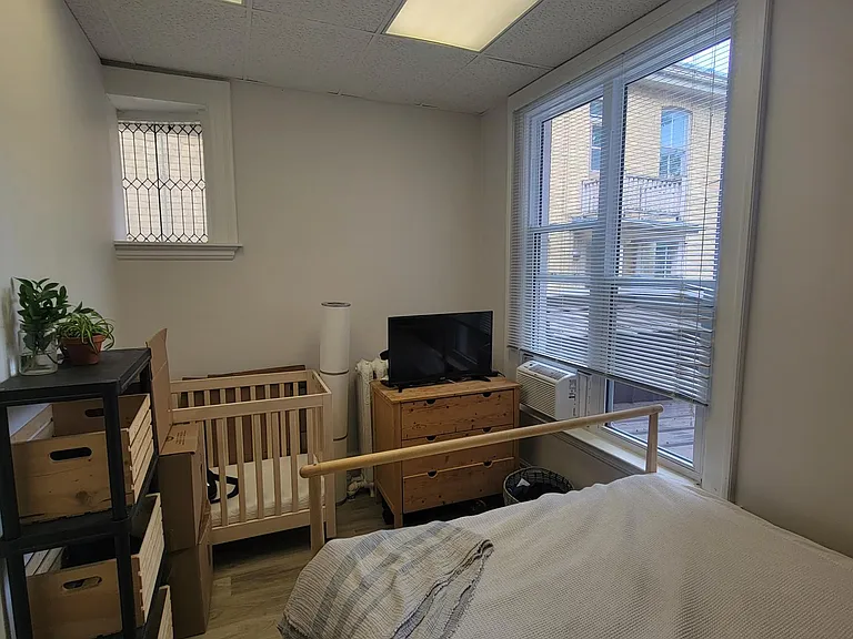 548 Waterloo St #1 — Photo 10