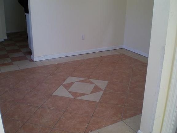 3rd image of 7228 Elizabeth Ave