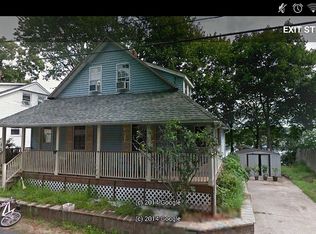 109 Arnolds Neck Dr, Warwick, RI 02886