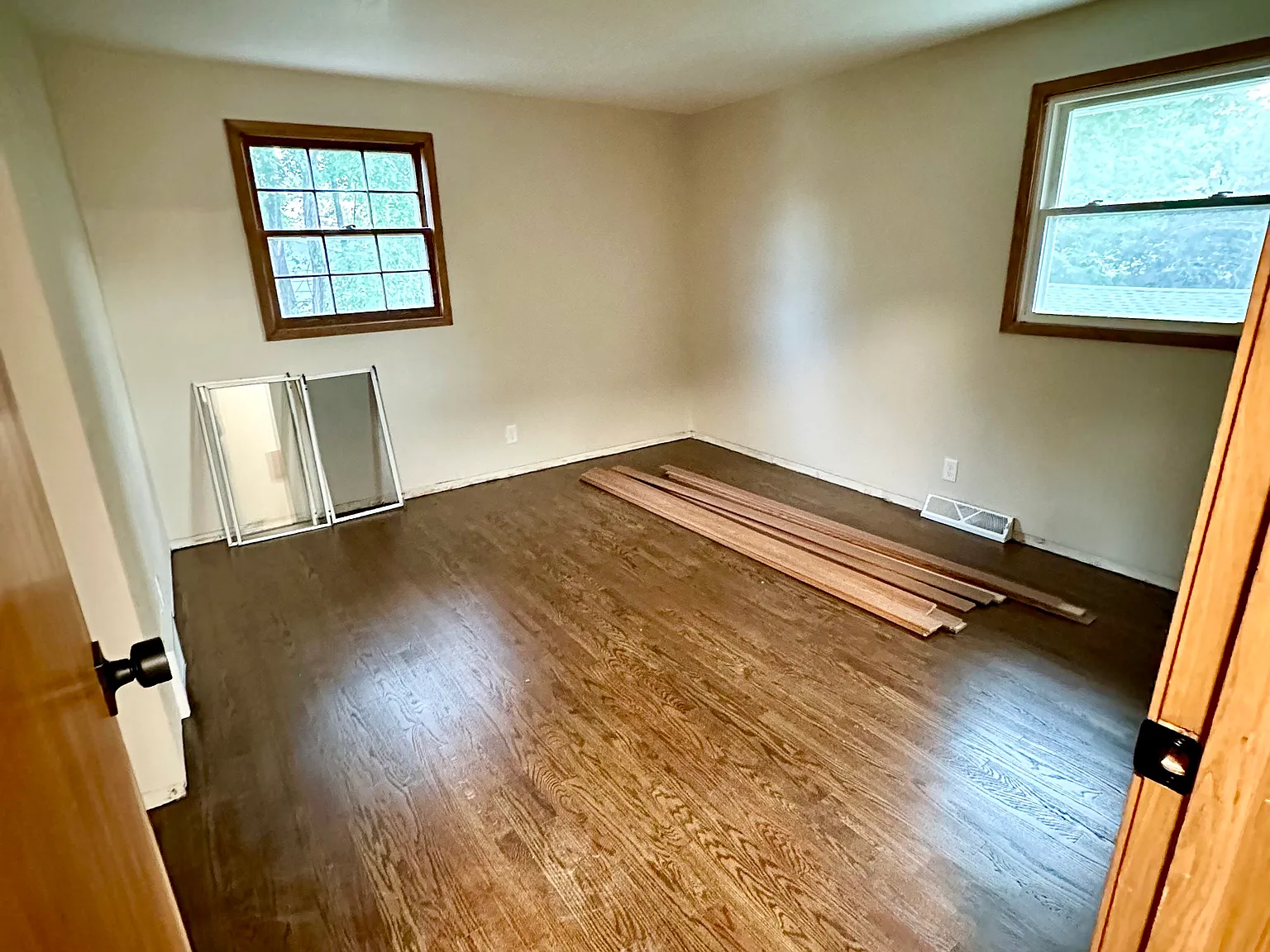 3 bed, 1.5 bath, 1200 sqft, $2,200 — Photo 3