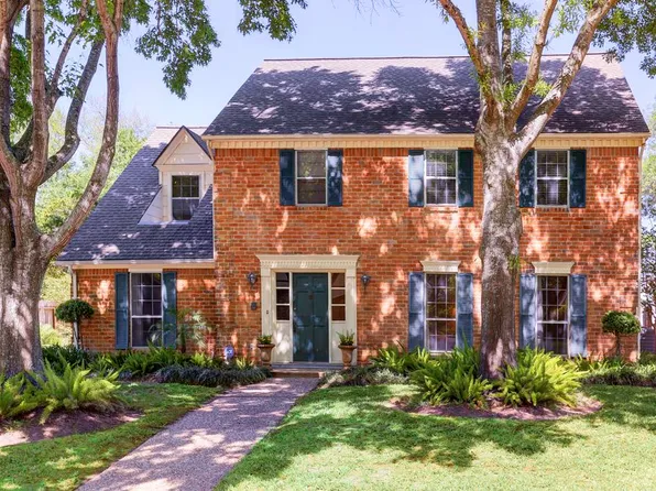 1643 Fall Valley Dr, Houston, TX 77077