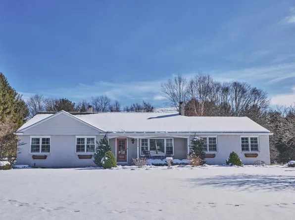 6374 Saw Mill Rd, New Hope, PA 18938