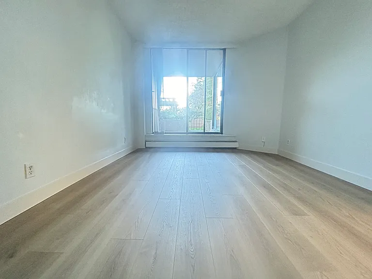 460 Westview St #102 — Photo 7