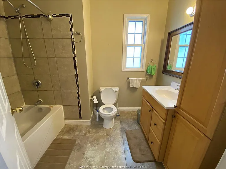 366 Bridge Ave — Photo 7